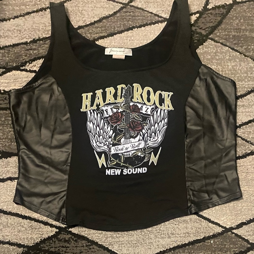 Hard Rock Cafe Black Graphic Crop Tank Top